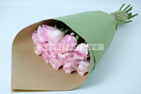 Пионовидные розы Кейра купить в Москве недорого